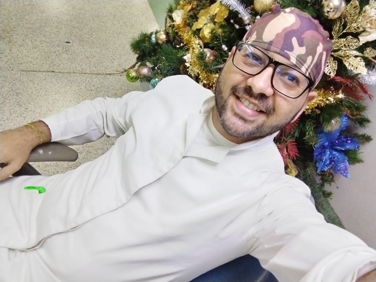 Kjsining's tweet image. Terminaremos el 2025 e iniciaremos el 2026 en el lugar donde ayudamos a sanar a los pacientes pediátricos... Ejerciendo la hermosa profesión que me eligió. #EnfermeroDeGuardia #HappyNewYear #FelizAñoNuevo #Feliz2026