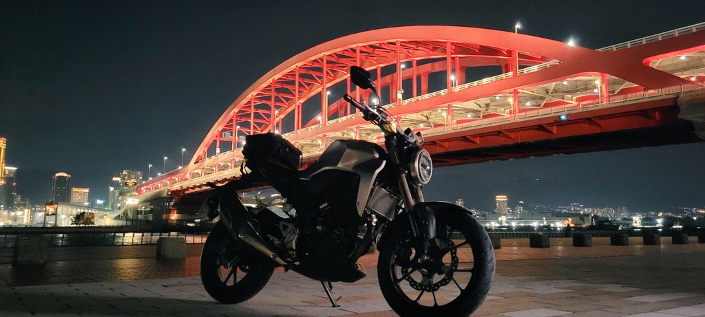 ななせ tweet media