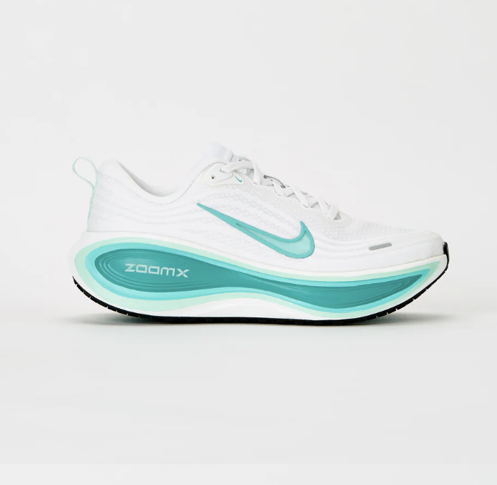 SNKR_TWITR tweet media