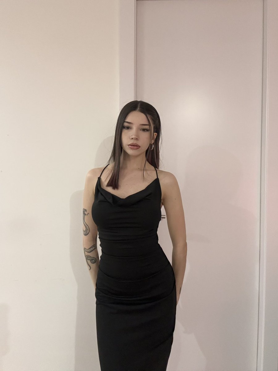 _amandaaalopez's tweet image. FELIZ AÑOOOOOOOOOO