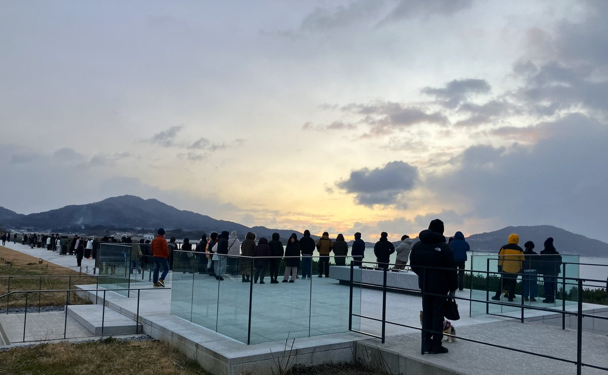 本日朝6時30分から開園いたしました。 早朝の寒い時間にも関わらず