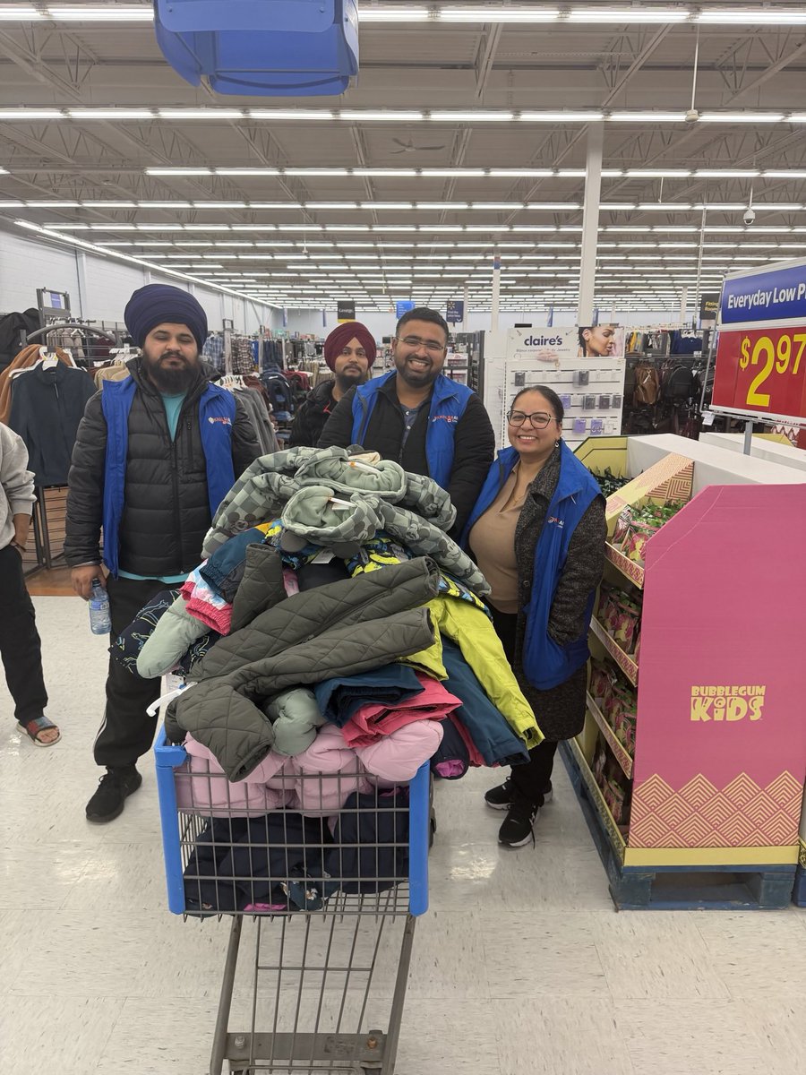 khalsaaidca's tweet photo. Team Sudbury | Khalsa Aid Canada โ๏ธ
As part of the Chote Sahibzade & Mata Gujri Ji Winter Drive, winter jumpsuits and essential supplies were delivered to the Infant Food Bank.
Inspired by sacrifice, driven by seva, serving humanity. ๐
#KhalsaAidCanada #TeamSudbury #ChoteSahibzade #MataGujriJi #WinterDrive #Seva #SarbatDaBhalla