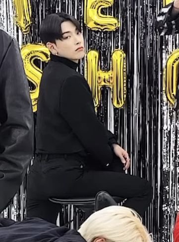 matzsex's tweet image. time to bring back the biggest gem any new year has ever brought us: