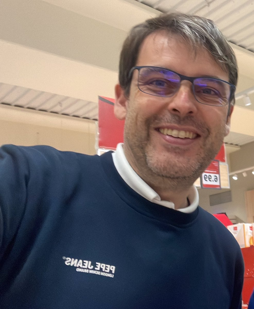 Si tuviera un poder, me gustaría poder ver el trailer de mi 2026, 
solo para saber en qué me voy a meter este año, 
para ir organizándome