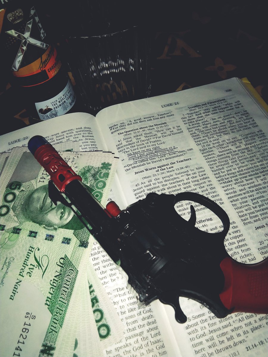 Happy new year homies 🎈🕛🍷