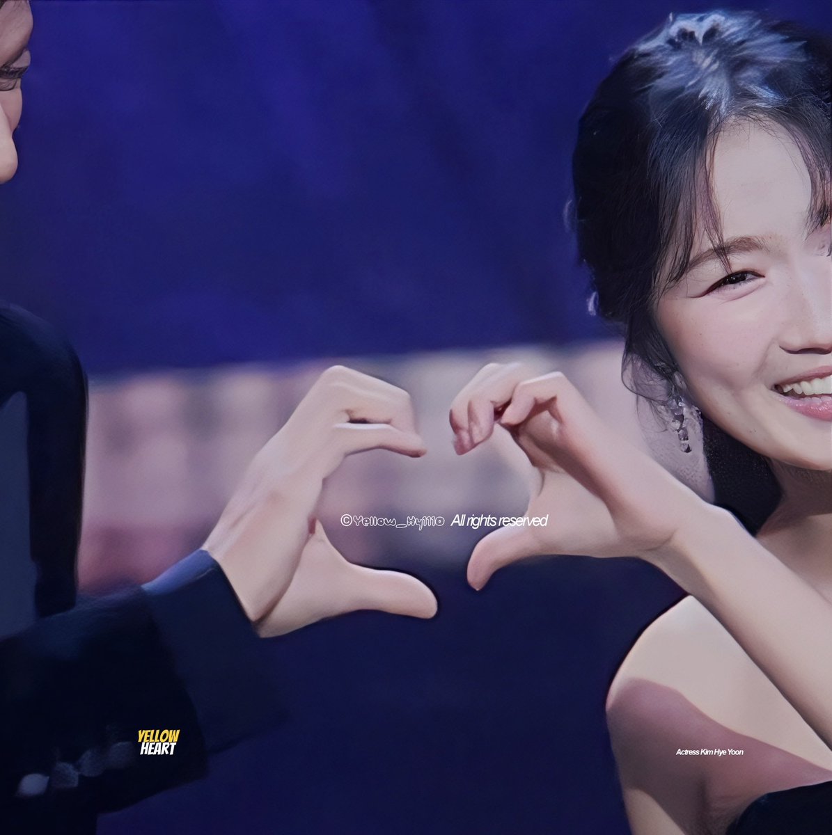 ✨️Kim HyeYoon e Lomon foram os apresentadores do prêmio em SBS Drama Awards 2025.✨️

🦊⚽️🤎

📺 No Tail To Tell estreia em 16 de janeiro de 2026, às 21h50.𓂃 ִֶָ𐀔

 ִֶָ𓂃 ࣪˖ ִֶָ🐇་༘࿐

𐙚:Tags

#SBSDramaAwards2025
#KimHyeyoon #김혜윤 #NoTailToTell
 #Lomon #ParkSolomon