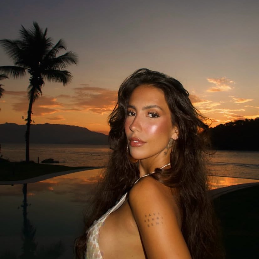 dumpitos's tweet image. minhas princesas, que 2026 chegue com tudo, com muito brilho e luz pra todxs! seguimos juntinhes por aqui, bjs da mami. ✨🌟🌠🧸