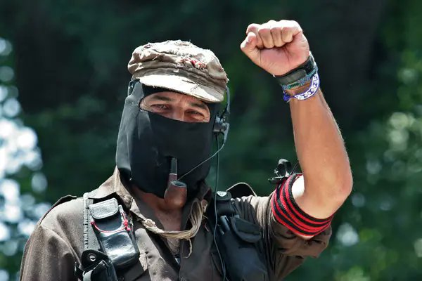 GreenRedPodcast tweet media