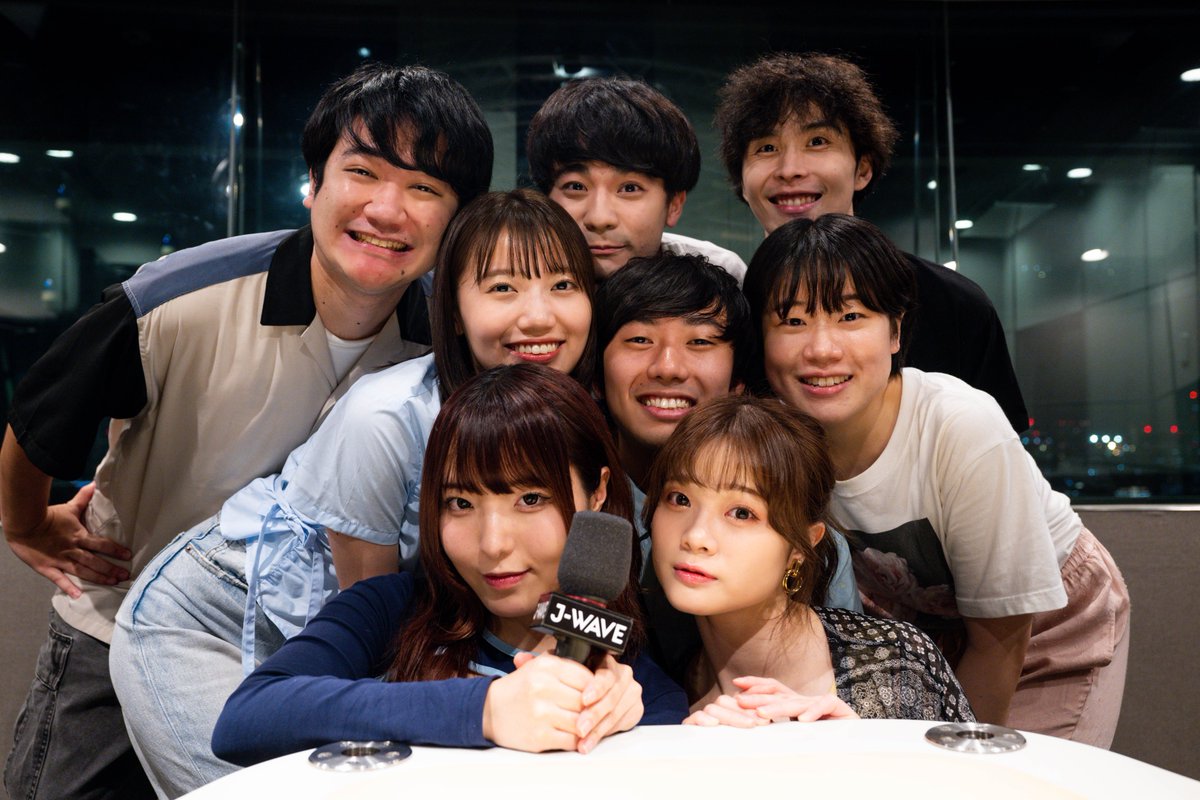 guruguru_813's tweet photo. 🌀GURU GURU!🌀
新年あけましておめでとうございます🎍
2026年も『J-WAVE GURU GURU!』をよろしくお願いいたします🙌

#グルグル813 
#美術館足つり男 #ジョーズ🦈 #ケムトメ #さめこい https://t.co/65wXwBYROB