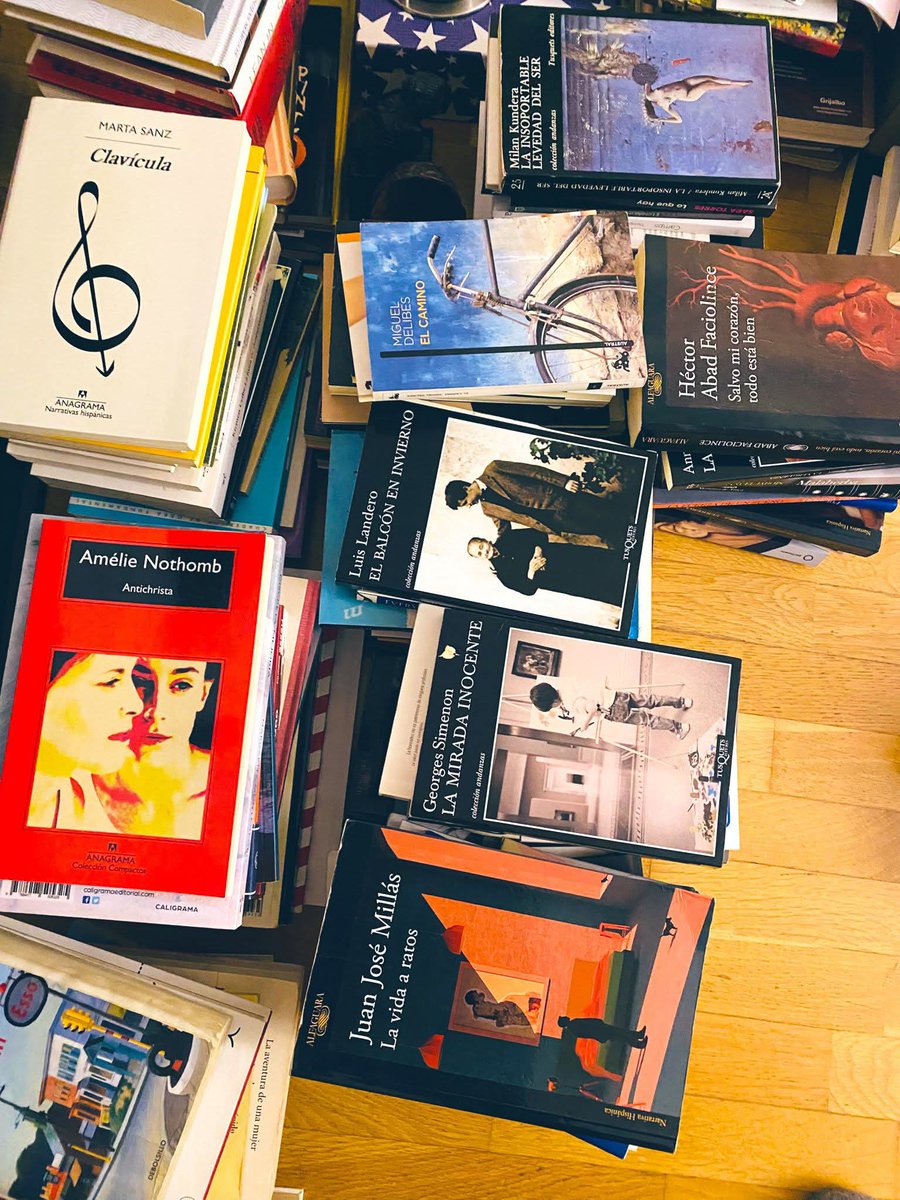 Nelidamorenatop's tweet photo. «Si te estás preguntando cómo vas a encontrar tiempo para leer, significa que realmente no quieres leer. Porque nadie tiene tiempo. La vida siempre se interpone en el camino. El tiempo para leer siempre es tiempo robado de la tiranía de vivir».

—Daniel Pennac | Escritor francés. https://t.co/NRlQ44MMgk