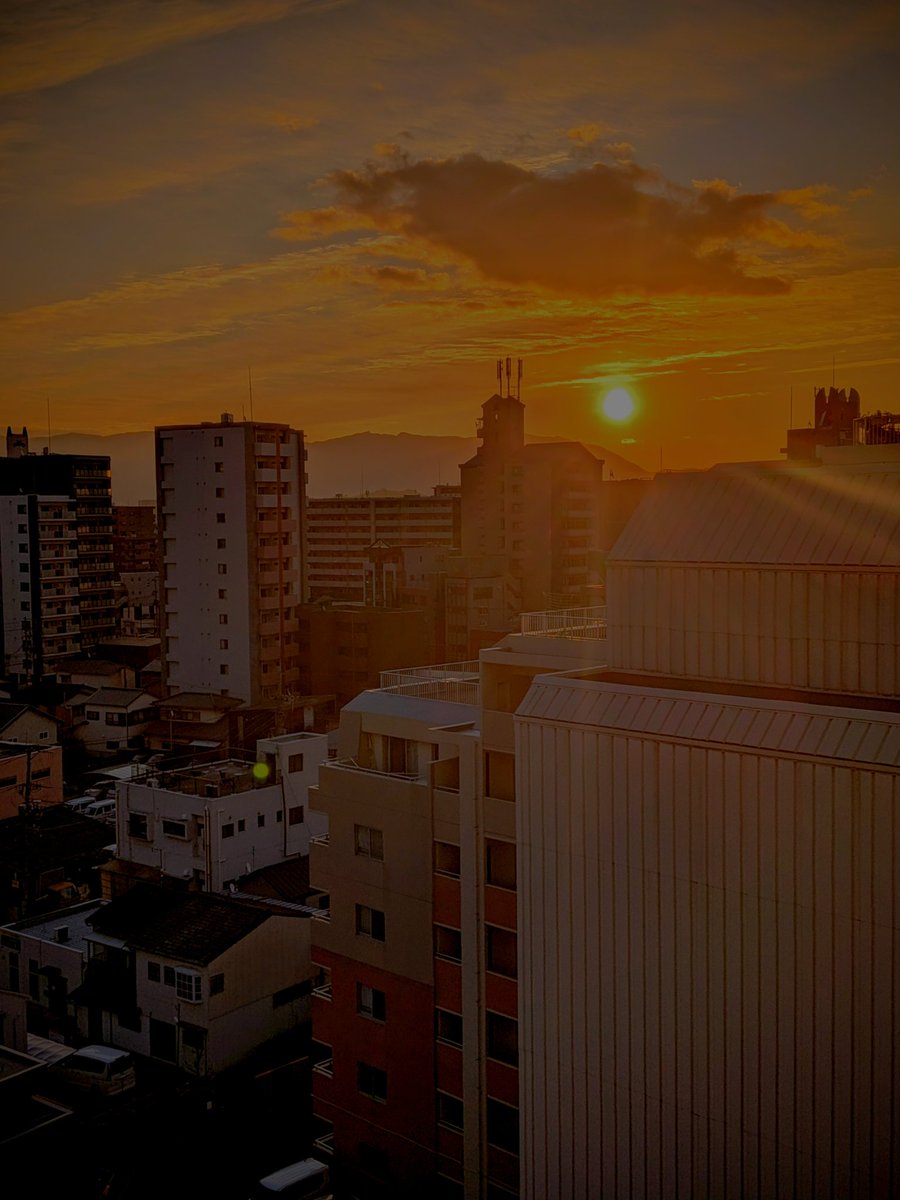 積文館　ブックトラム tweet media