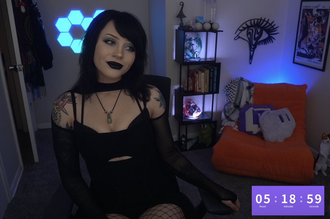 susravioli's tweet image. NYE PARTY! Live now! 🎊 
-&amp;gt; twitch.tv/suspiciousravi…