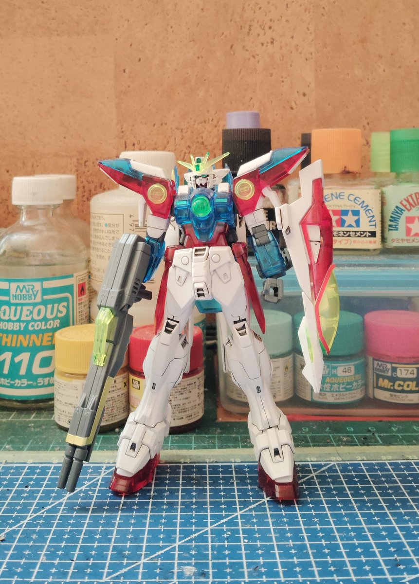 明けましておめでとう㊗️ございます🎍
今年も宜しくお願い致します🙇
一昨年のガンプラ１番くじのウィングガンダムゼロソリッド完成😙
昨年はRGゲットできなかったので今年はウィングガンダムゼロRGゲットしたいです🙏😙