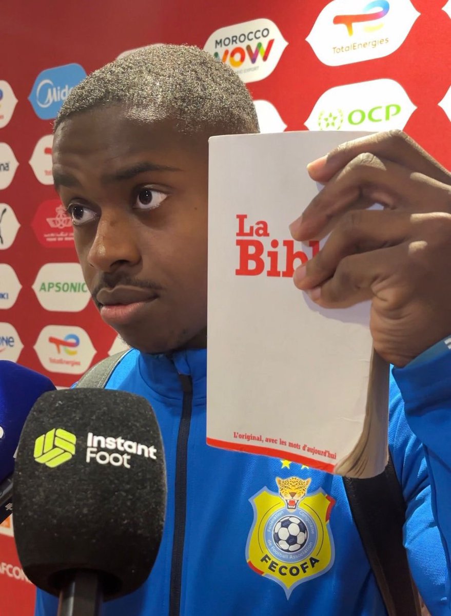 Le thème de cette année c’est charbon + prière y’a que ça qui paye 🙏🏾🙏🏾🙏🏾