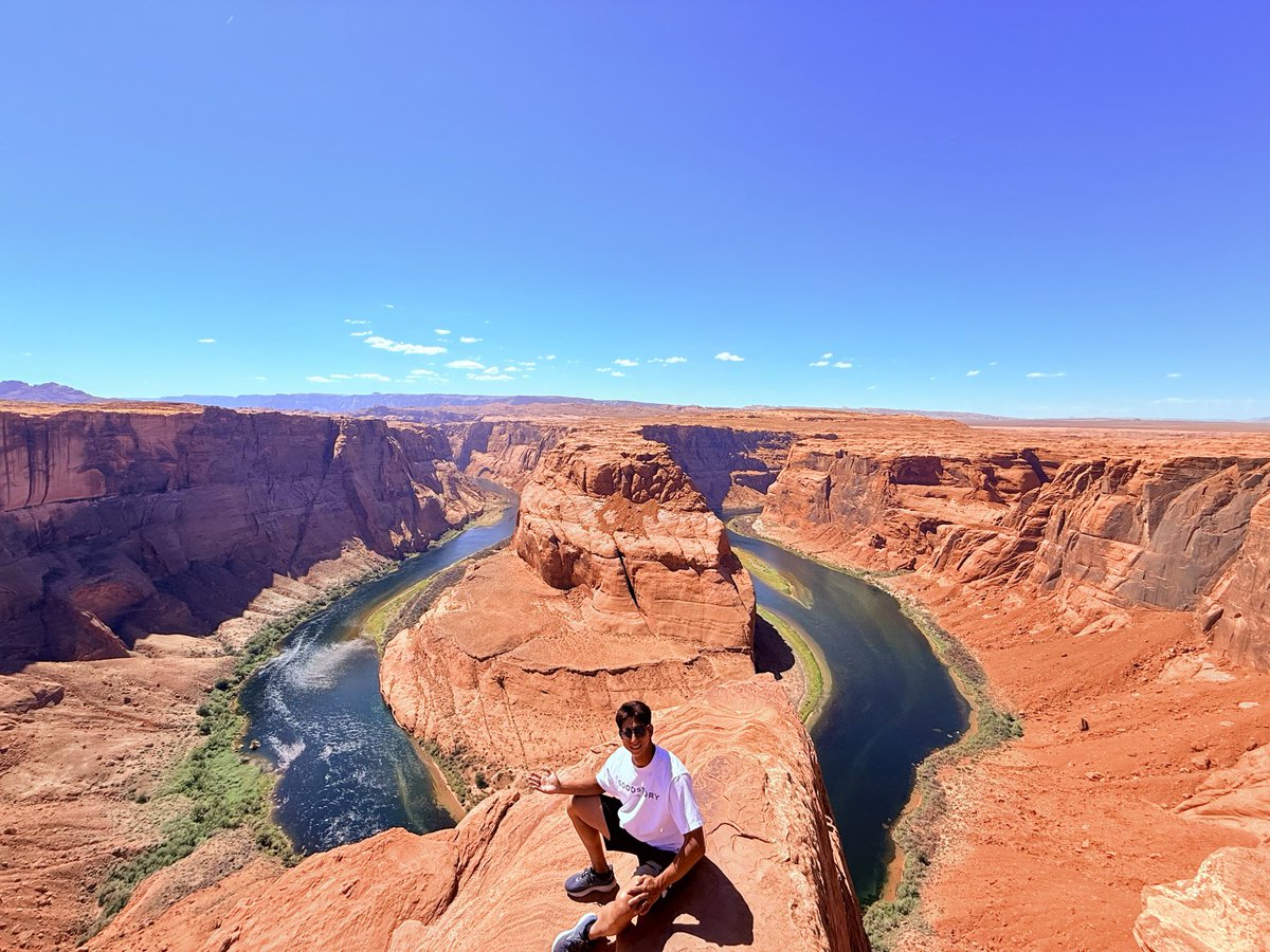 shuhei_37's tweet photo. Happy new year 😁
皆さん、本年もよろしくお願い致します🙇

New year. 
New goals. 
One step at a time.

#happynewyear 
#grandcanyon 
#matherpoint 
#horseshoebend 
#福田秀平 https://t.co/WrJzNHNQal