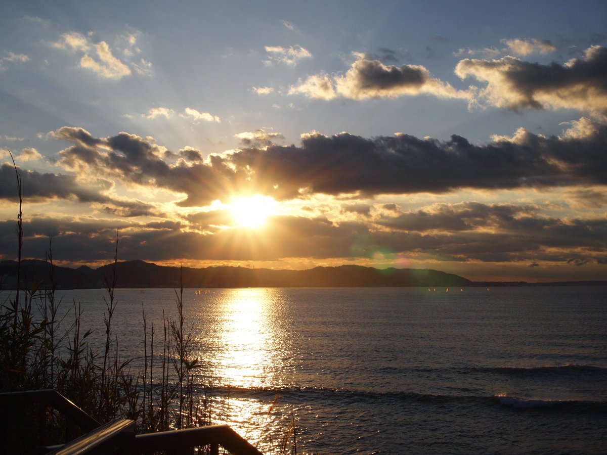 FULL_CAL's tweet image. 新年あけましておめでとうございます🎍（2026年 初日の出☀️）
本年もよろしくお願いいたします

#初日の出 
#2026NewYear 
#firstsunrise 
#firstsunrise2026
#kamakura