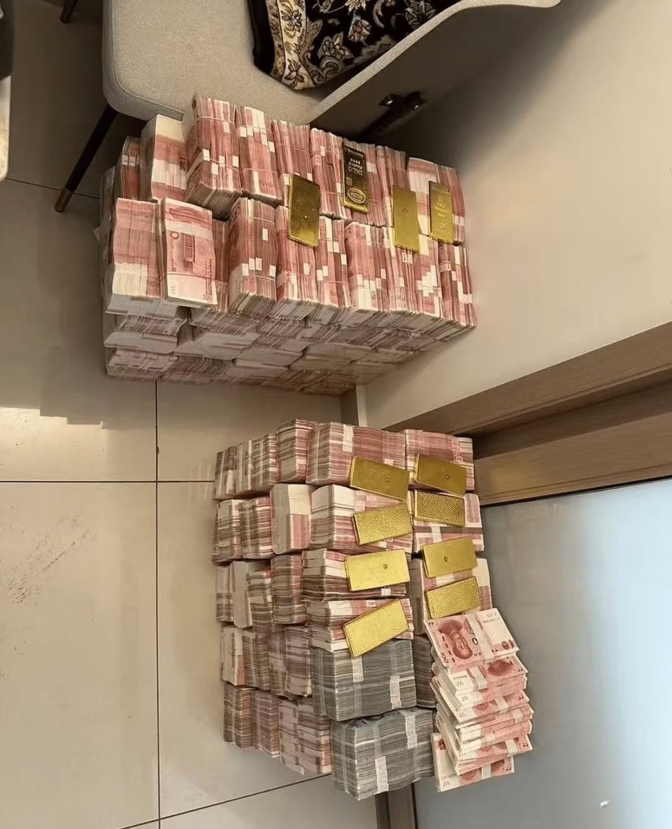 爱球一万年 tweet media