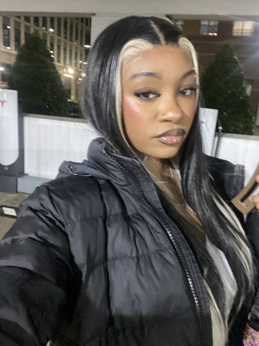 offdamoIIy's tweet image. ending the yr cunt