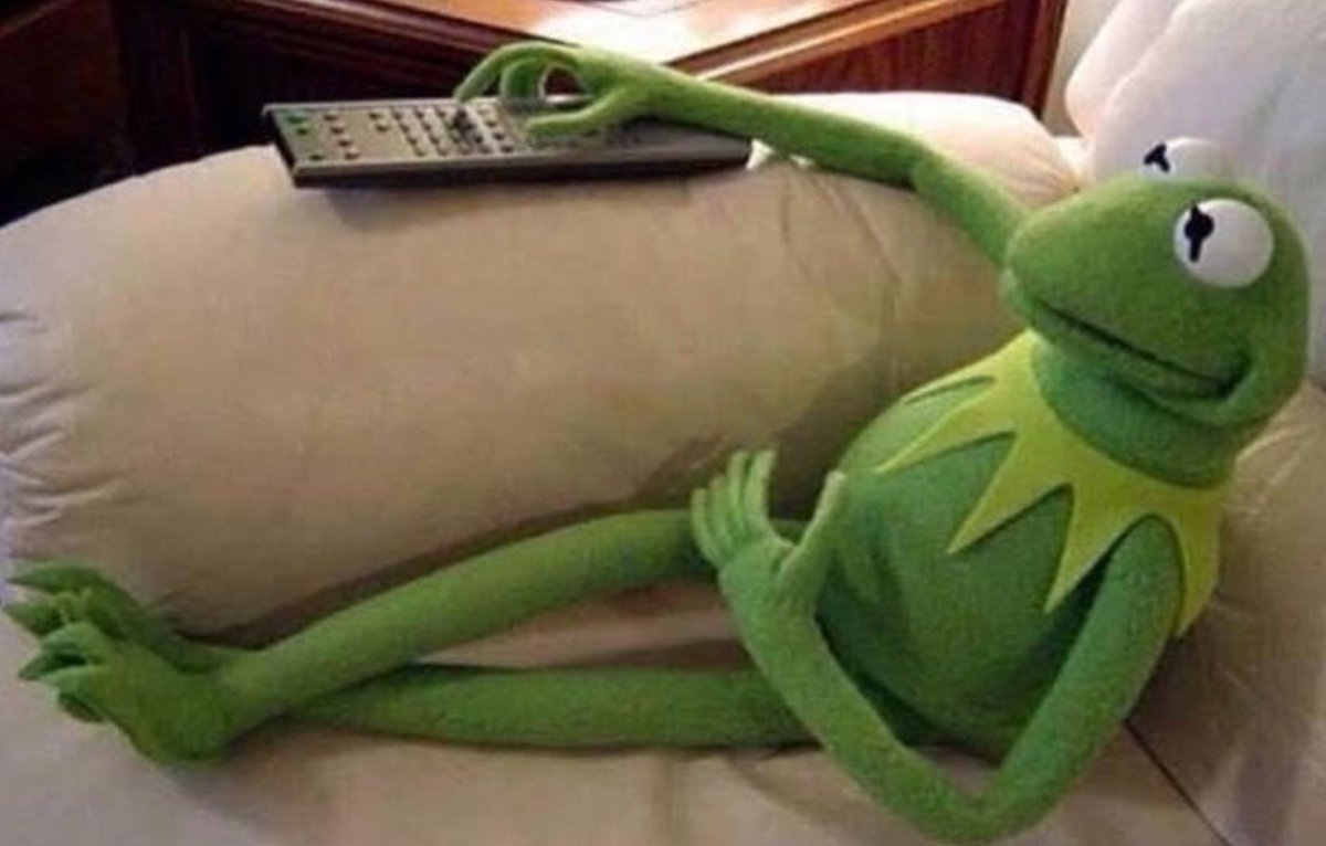 Yeti_Palms's tweet image. My New Year festivities. 😂