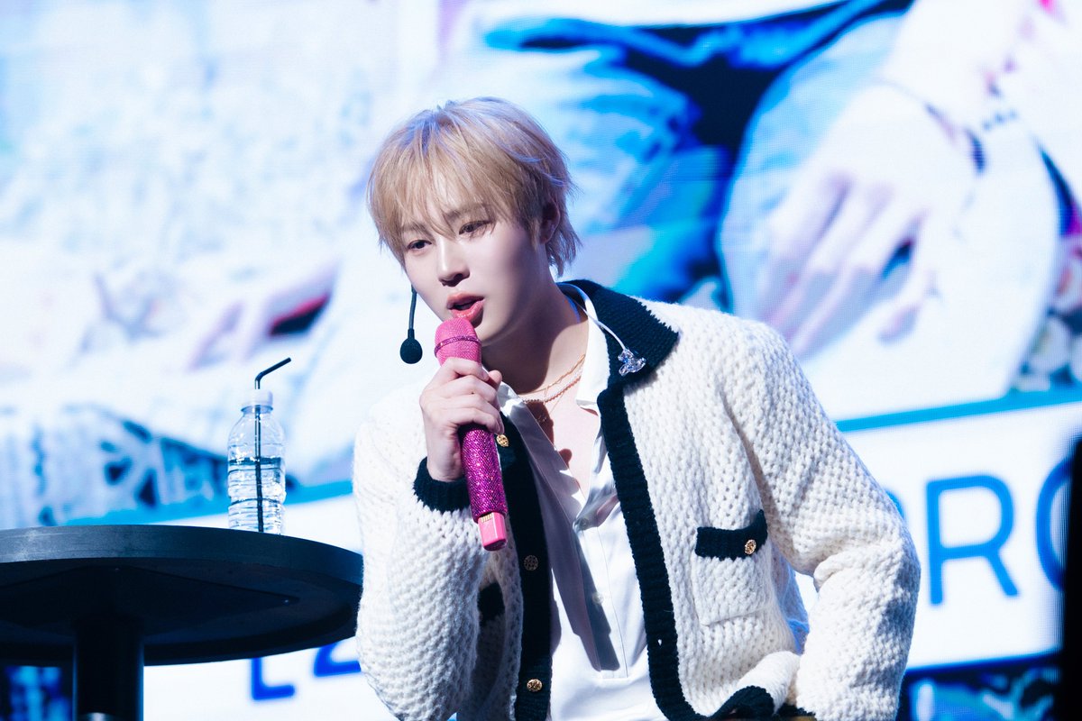 하성운, 팬미팅서 신곡 ‘Tell The World’ 공개…"하늘과 만든 추억"

#하성운 
#HASUNGWOON 
<a href="/BPM_HSW/">하성운 (HA SUNG WOON) OFFICIAL</a>
#하성운팬미팅 
#Tell_The_World 
#하성운_Tell_The_World 
⬇️관련기사⬇️ 
slist.kr/news/articleVi…