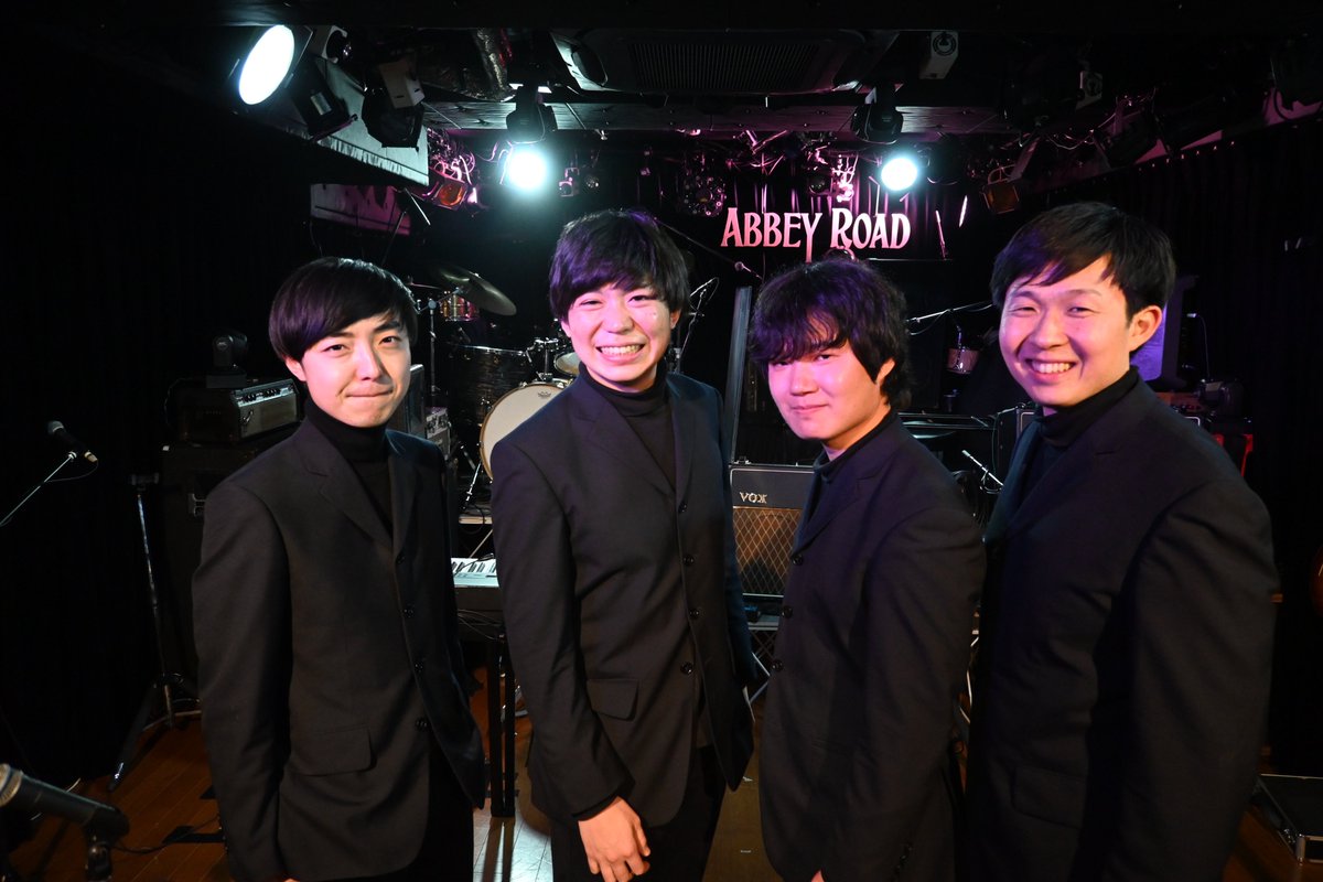 【2026】
Another year over.
And the new one just begun.
Let's hope it's a good one.
Without any fear.

あけましておめでとうございます!
昨年は六本木Abbey Roadにも出演しました!
また、3人体制でも応援してくださいました皆様、ありがとうございました。

 2026年もよろしくお願いします!