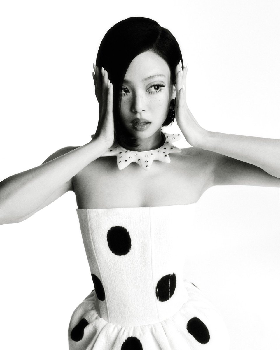 vmagazine's tweet image. Our first issue of the year, V158 Spring Preview 2026, starring @jennierubyjane, is available now. 💓

Photographed by MAR+VIN and styled by Anna Trevelyan. 

Pre-order the issue here: shop.vmagazine.com/products/v158-…