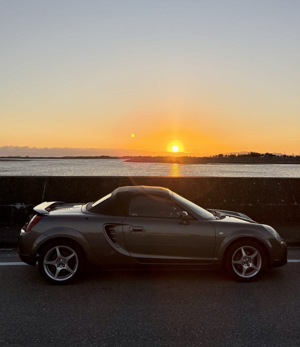 yonup__'s tweet image. 2026年もよろしくお願いします🐴🩶