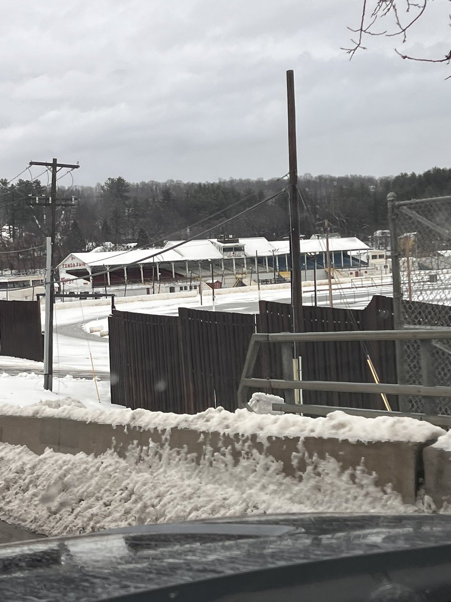 The King and Dale Inman have 2 wins here #Namethattrack