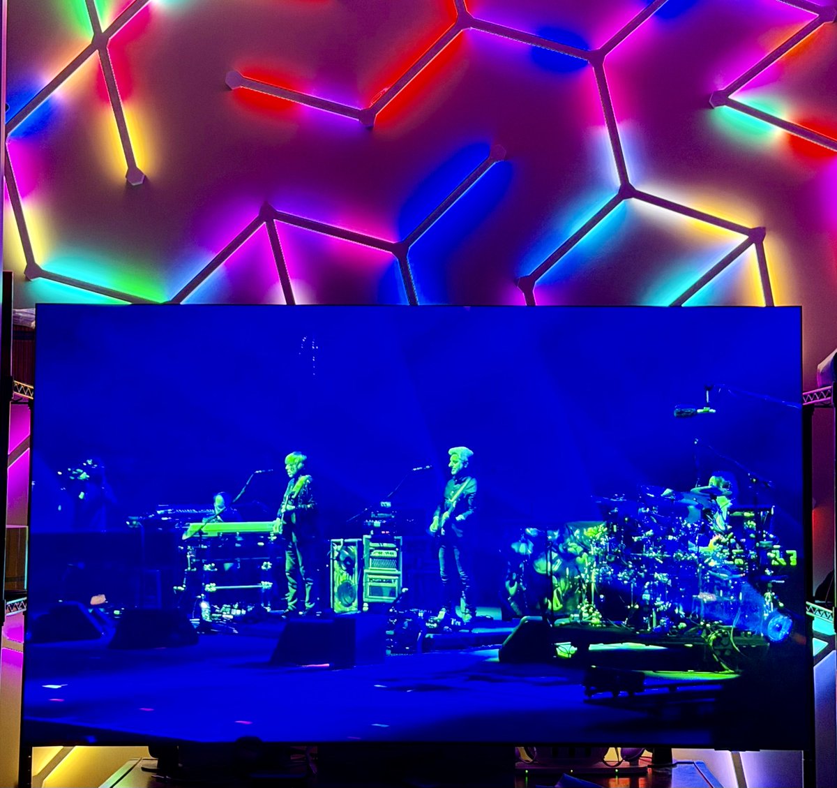 Exploring more in the 2nd set #phish #couchtour