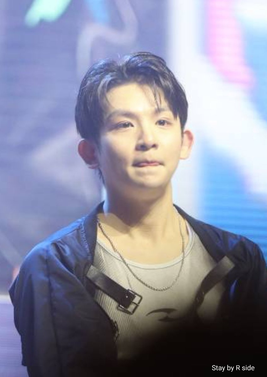 20251231 TEENTOPENCORECONCERT
아이 보는눈 ㅈㄴ 귀여워❤️
#틴탑 #TEENTOP #리키 #RICKY #유창현 #JUST15_TEENTOP