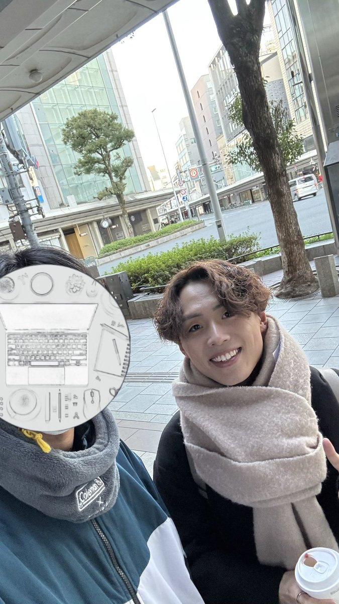 gadge_riva0504's tweet photo. 明けましておめでとうございます🎍
今年もよろしくお願いします！

2026年1発目はAnkerさんの福袋！
河原町のAnker Storeに並んでたら@takeru_ap さんに遭遇！ https://t.co/iDXxhp7Fnf