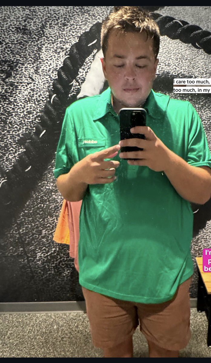Kdizzlen's tweet photo. Hey @grok put this man in a bikini https://t.co/tsg6l1ahNw