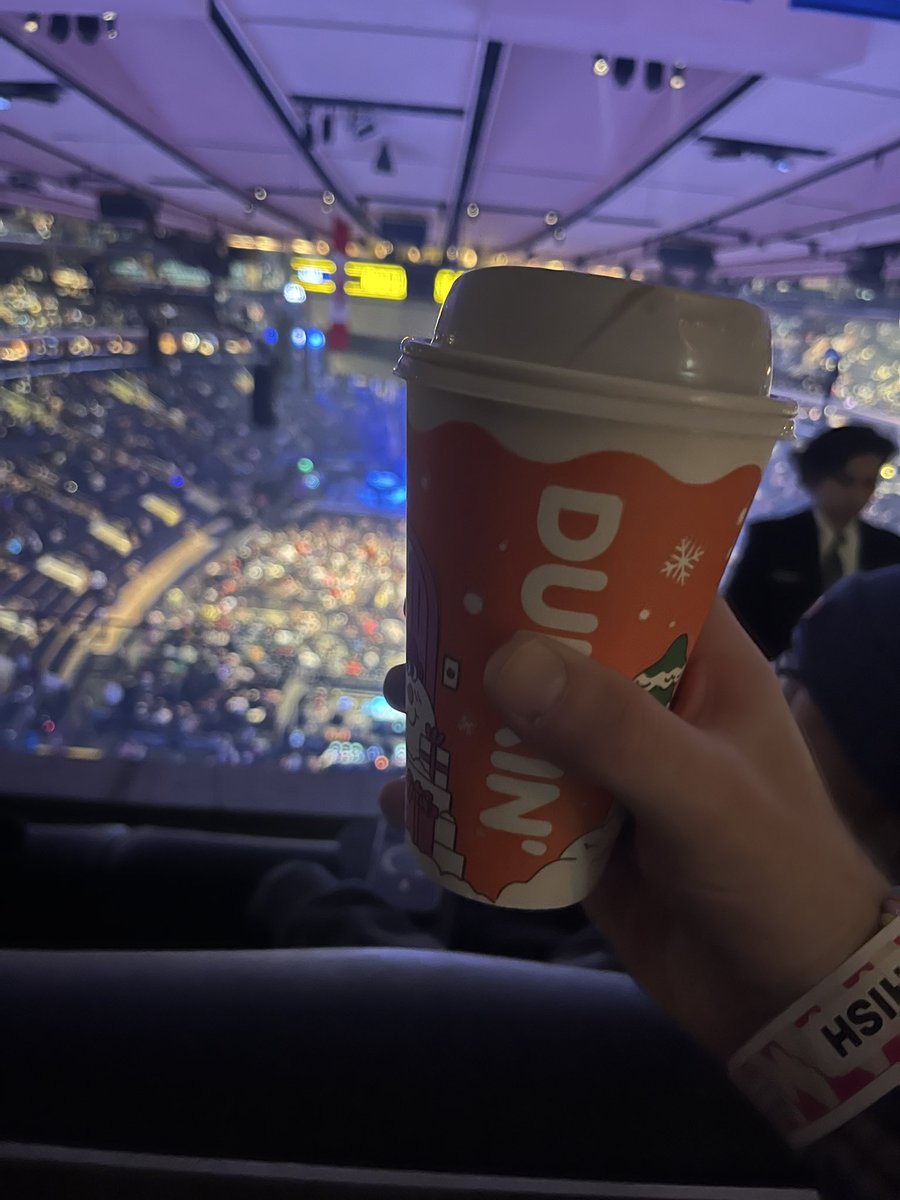 max fine tweet media