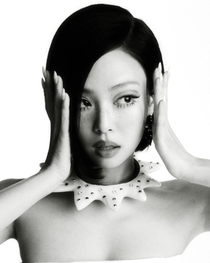 itgirljn's tweet image. jennie in bob is my new fixation