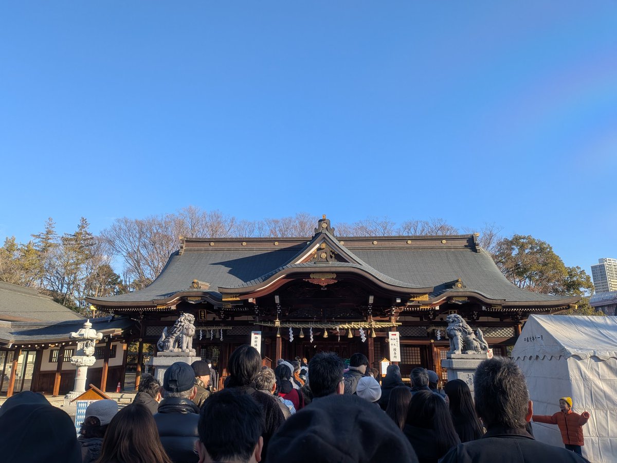 hamuyuki_live's tweet photo. 新年あけましておめでとうございます
本年もよろしくお願いします

今年もジャニーズのカウコンで年を越しましたそのまま寝ずに牧場に向かって
初日出を見て
初詣に行って
今日はHey! Say! JUMPのコンサート参戦予定です
眠いです

初売りも行きたいけど睡魔限界です
寝ます😴 https://t.co/BcGAtPYrIw