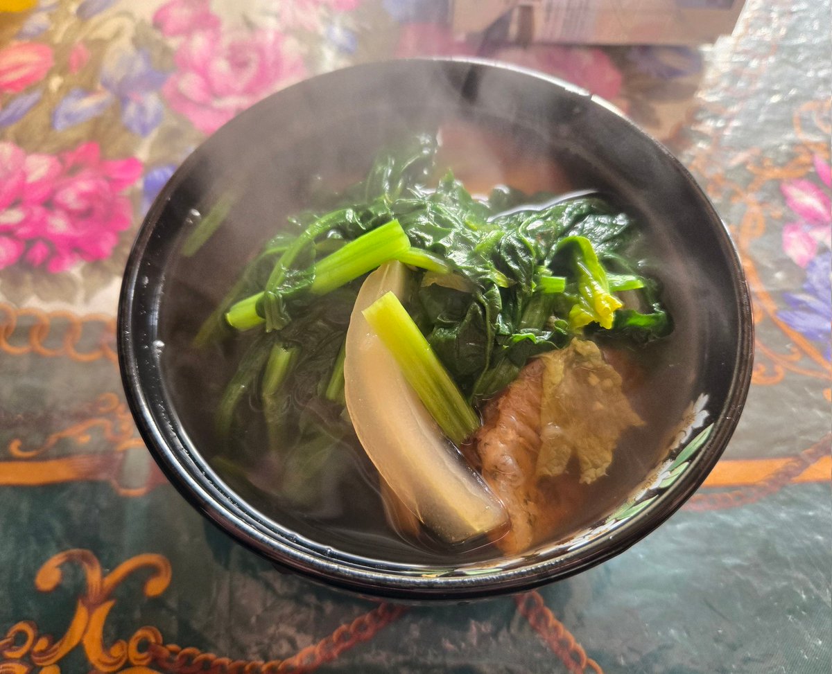 実家の雑煮大好き❤
お餅は4個入ってるꉂ🤣𐤔