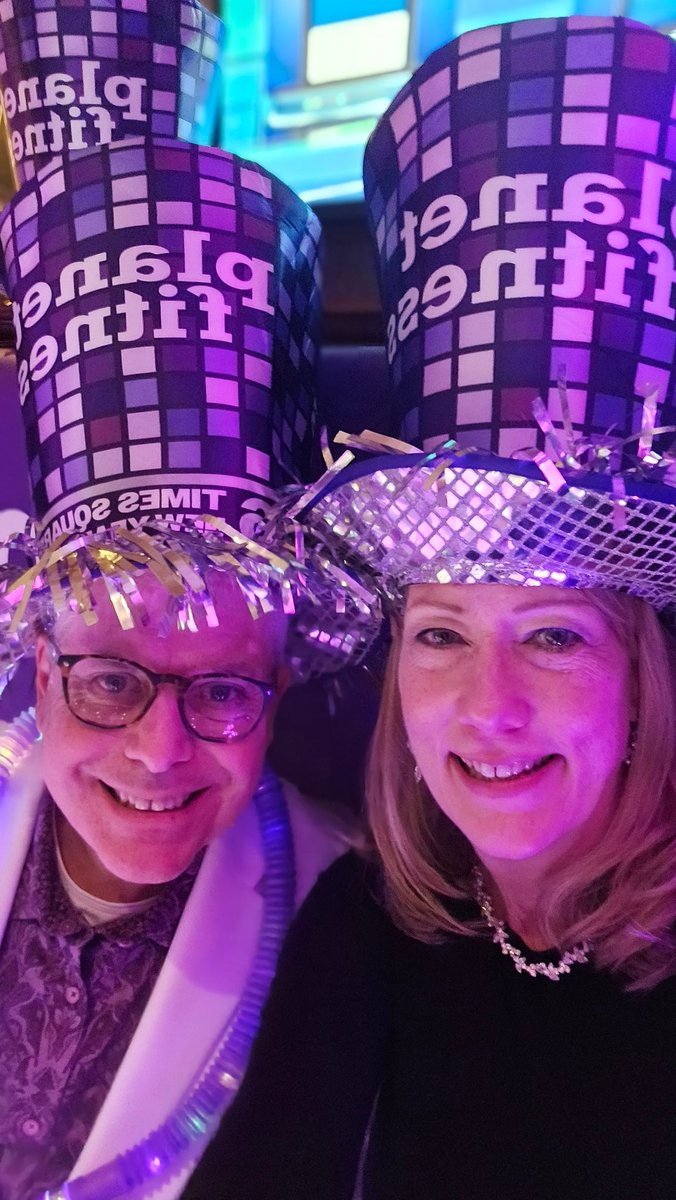 KarenHerman01's tweet image. It's a party tonight in Times Square, New York City and we are celebrating at the Hard Rock 🎉 #NewYearsEve #PlanetFitness #Celebrate