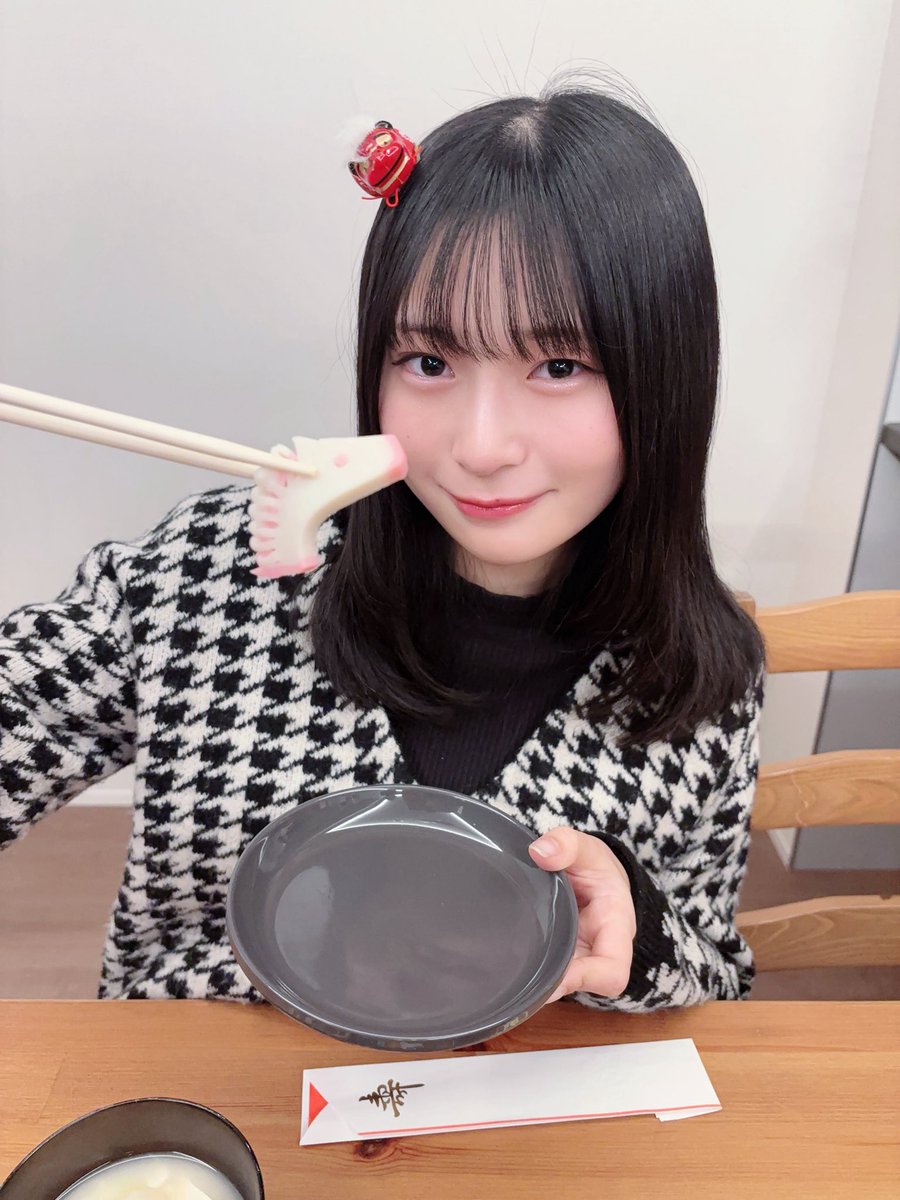 ayami_namba48's tweet photo. 明けましておめでとうございます🎊
2026年になりましたね~

年明けの瞬間ビデオありです🤭💖

今年もよろしくお願いします~👊🏻

今年もあやみの笑顔にやみつきにさせちゃいます~🪄

#NMB48  #彩り実らせ隊 https://t.co/43KVp0mOqv