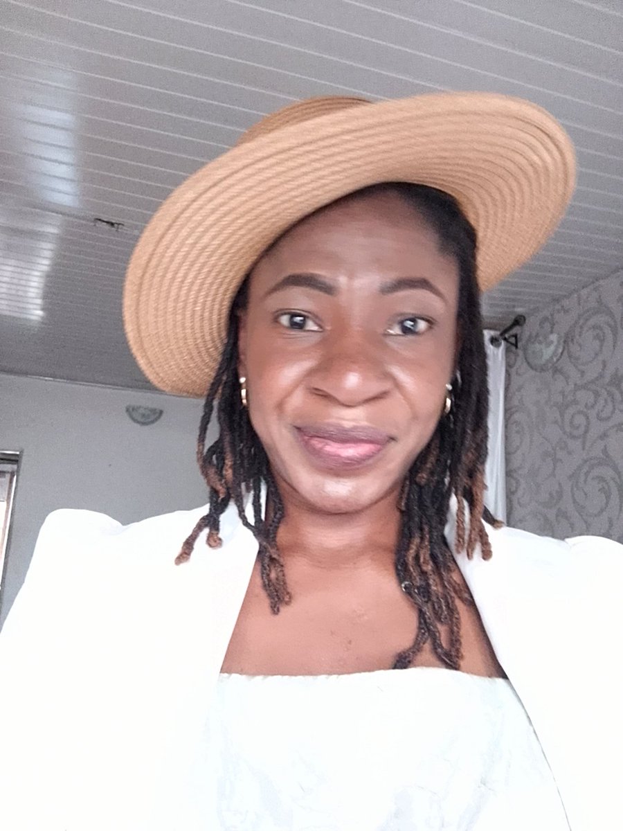 It's 2026, glad we crossed the bridge. 

May our 2026 be bright and beautiful 😍. May we find favor in thy sight and the sight of men. 🙏🏼

If you're seeing this, Cheer up! 2026 shall be great.