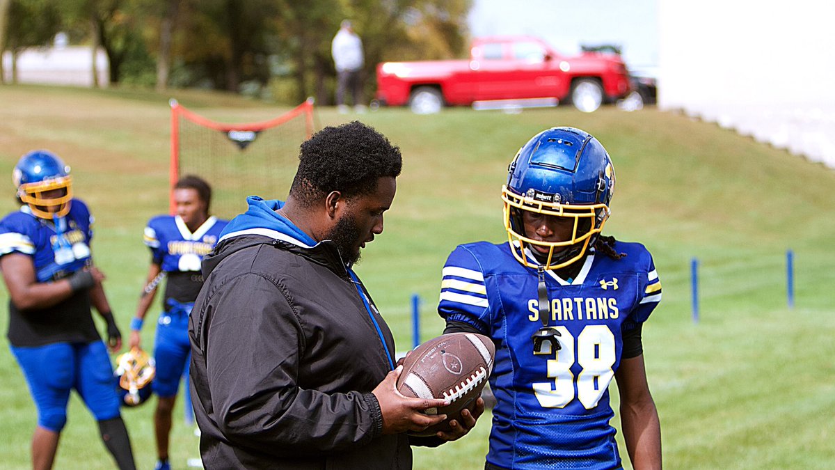 Coach Ali Marsh tweet media