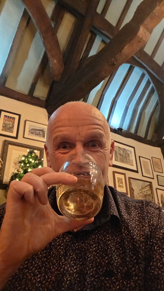 TheRealJuanEvs 🥃 tweet media