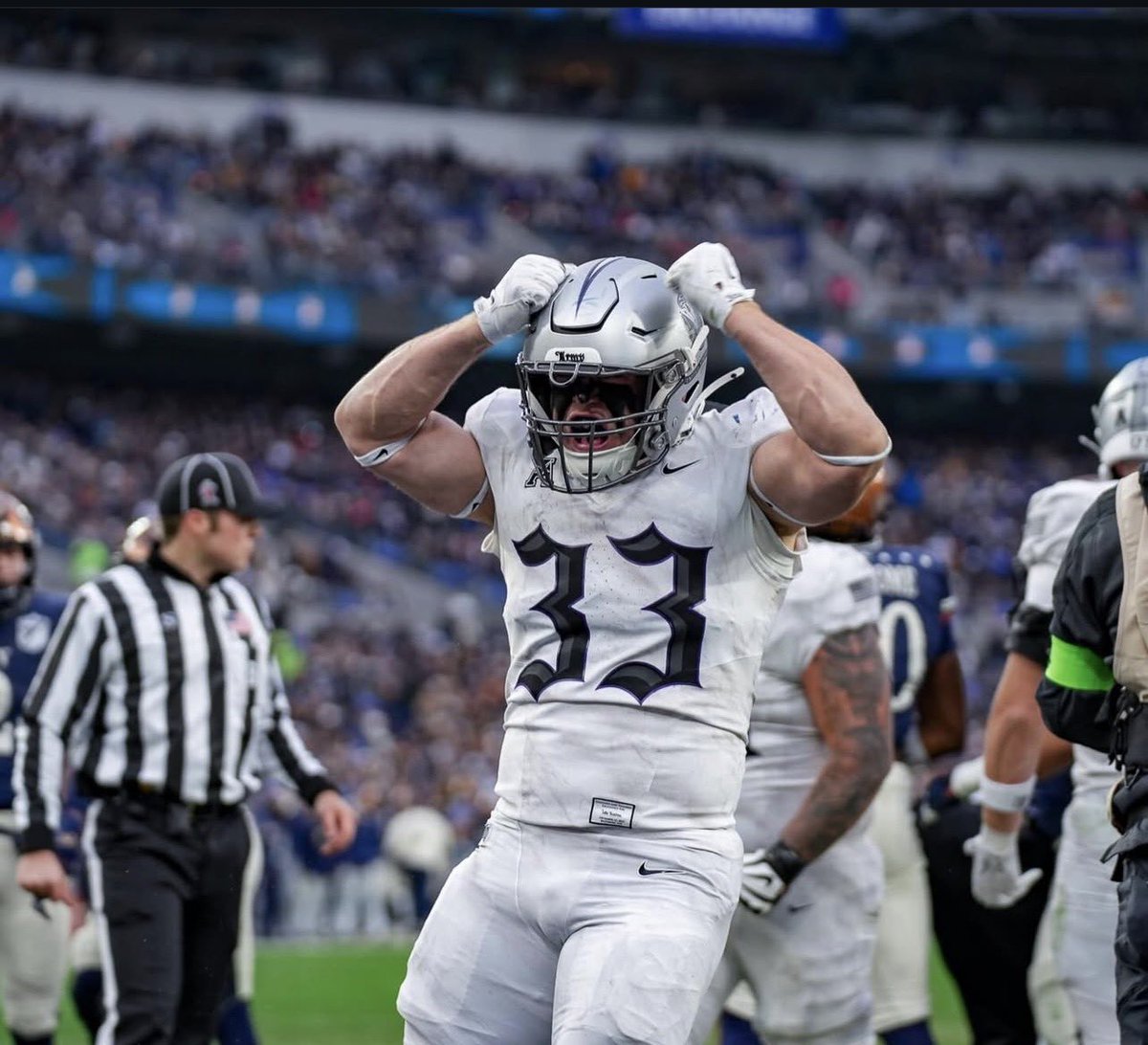 TheLastFullback's tweet image. The Great American Fullback. 🇺🇸