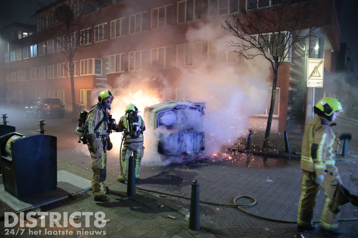 112 melding Bestelbusje in brand gestoken in Den Haag