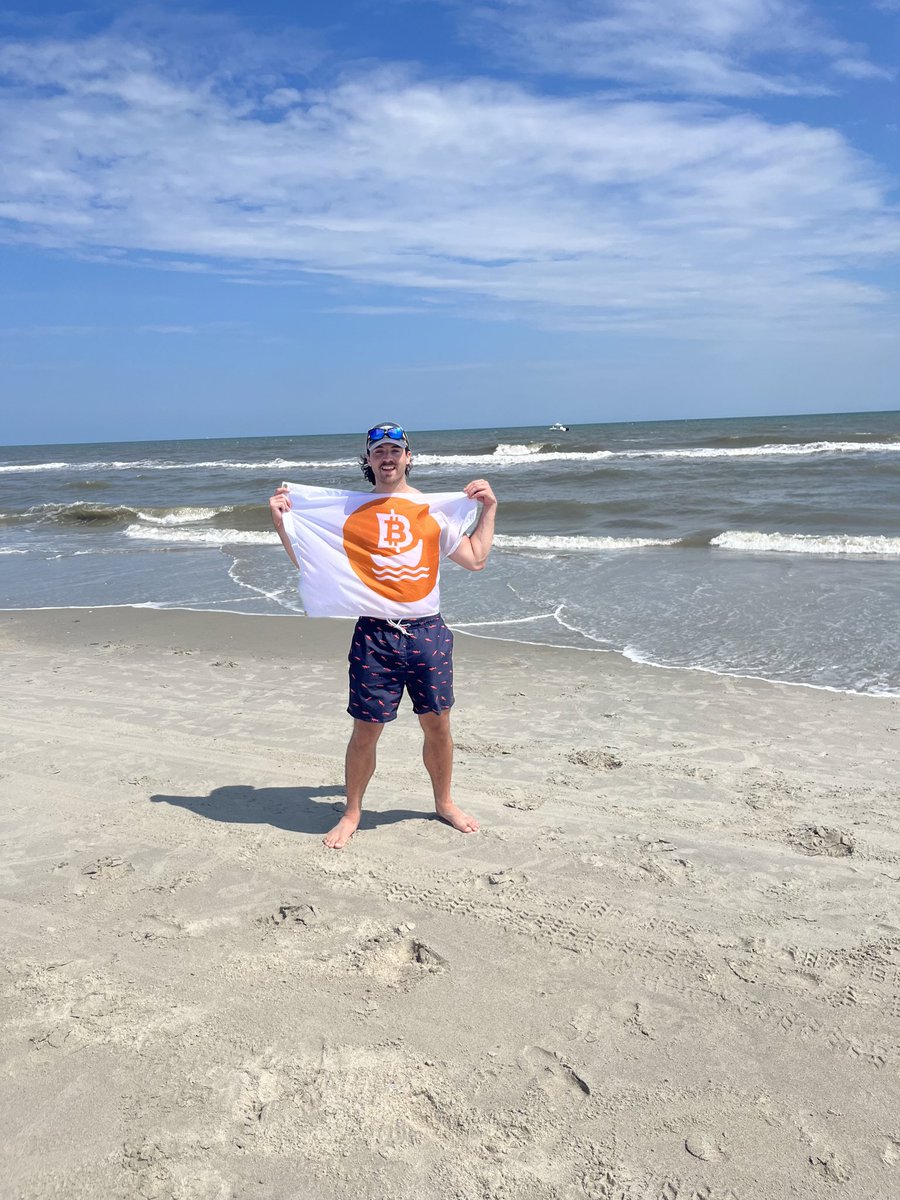 <a href="/MustStopMurad/">Murad 💹🧲</a> Happy new year!