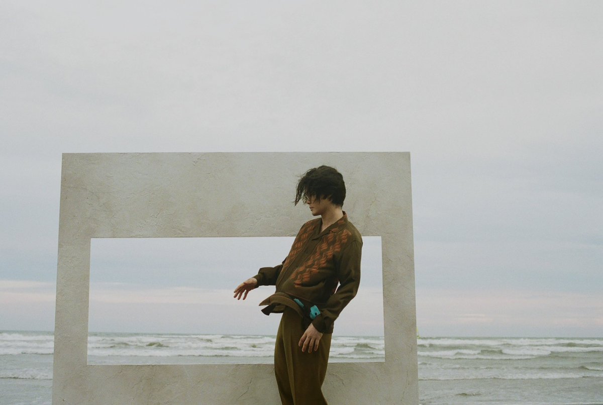 cenmilli's tweet image. 明けましておめでとうございます。
昨年はセルフカバーアルバムや2ndアルバムをリリースしたり、国内ツアーを2回、海外ツアーも色々と回ることができ、非常に充実した濃厚な1年でした。
2026年も、さらにみんなに喜んでもらえるような話題を提供出来るように頑張っていきます。
今年もよろしくね。