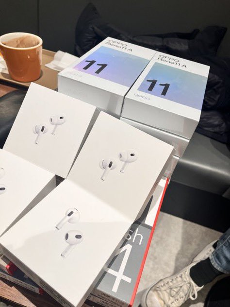 salt_malmal's tweet photo. ドコモの初売りが過去最強です。

"とある事"をするだけで、なんとSiM単体5.5万円‼️
光も組み合わせる事で1日でCB20万円⤴︎︎︎💡
しかも日本全国で出来るから激熱💪🏻❤️‍🔥

興味がある人は
■この垢をフォロー
■この投稿を[いいね&amp;RT]
■リプ欄に[好きな絵文字]をリプライ！ https://t.co/65QZzRqWUY