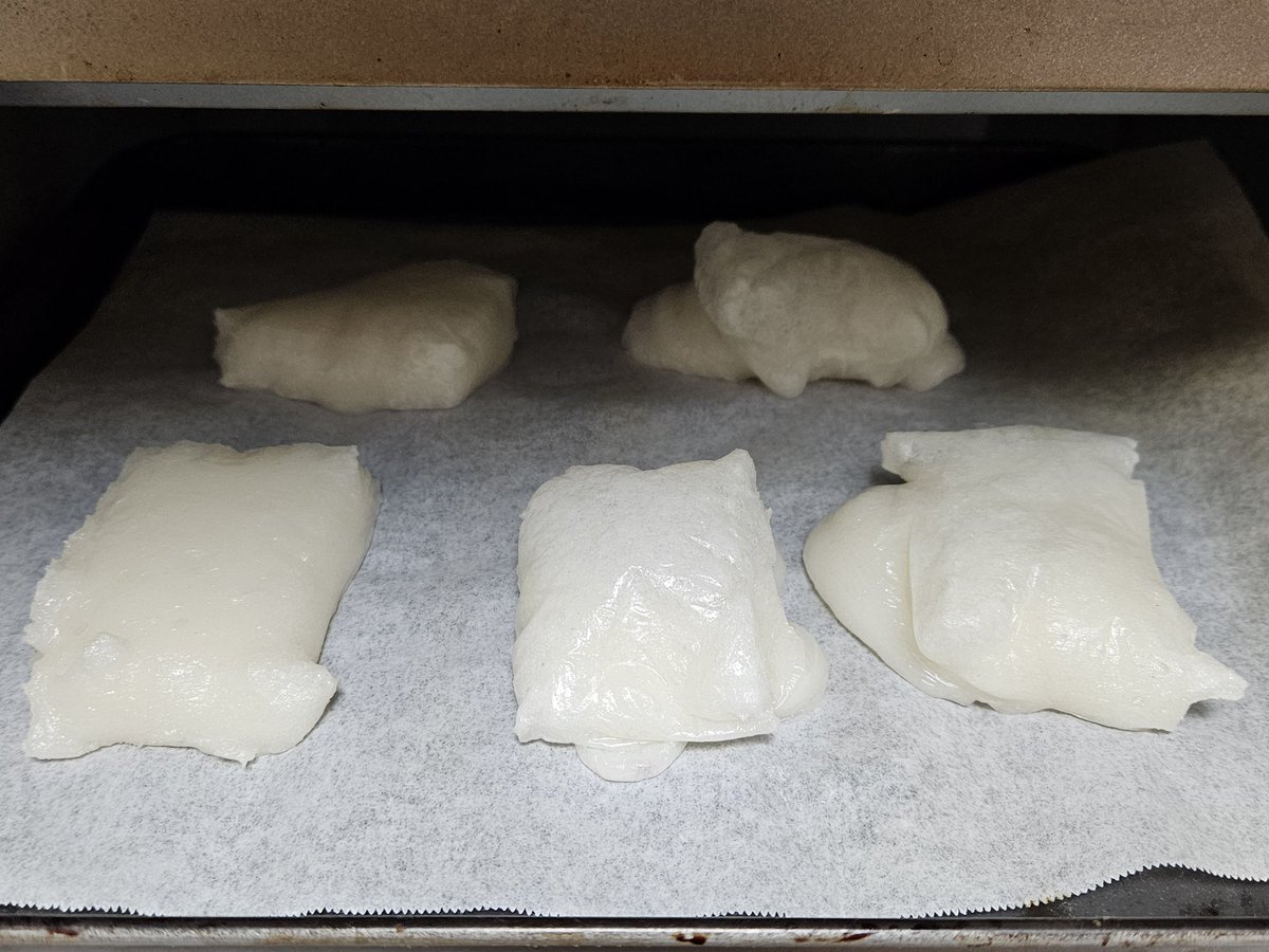 お餅美味しい～🎵
一年で最もクッキングシートが活躍する時期