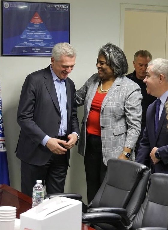 LindaT_G's tweet image. On the eve of a new year, I congratulate UN High Commissioner for @Refugees Grande on a decade of decisive, bold, and heartfelt leadership of UNHCR. @FilippoGrandi, like me, spent most of his career working on refugee issues, and in the midst of a rollback in support for…