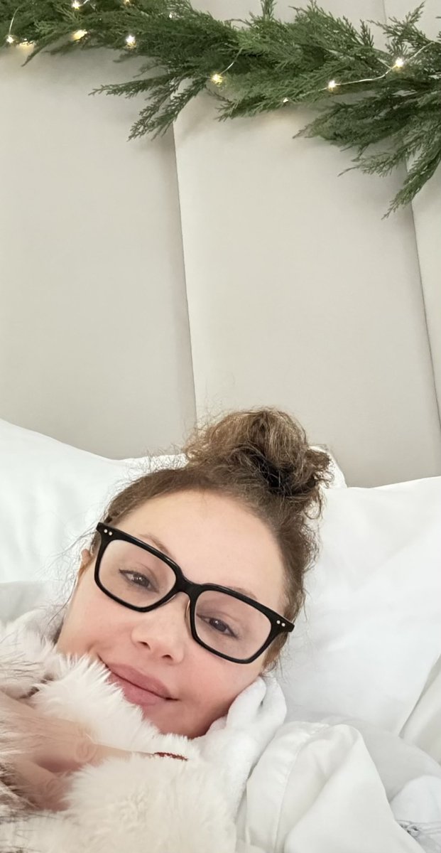 Leah Remini tweet media