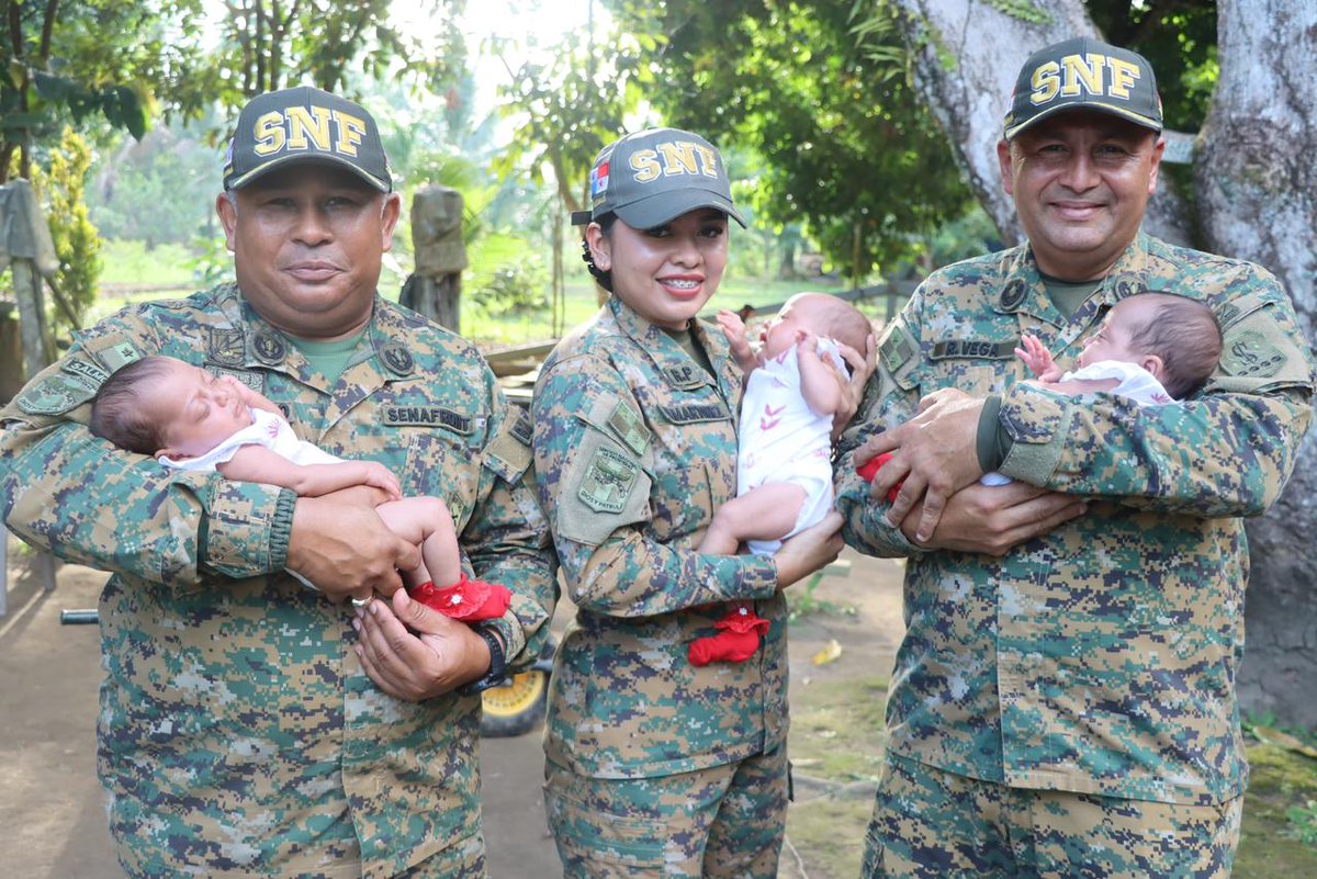 Las Trillizas del Año 2026 en Barú, Chiriquí recibieron obsequios de <a href="/senafrontpanama/">SENAFRONT PANAMÁ</a> Triple aporte al Censo Poblacional del <a href="/InecPanama/">INECPanamá</a> una bendición.